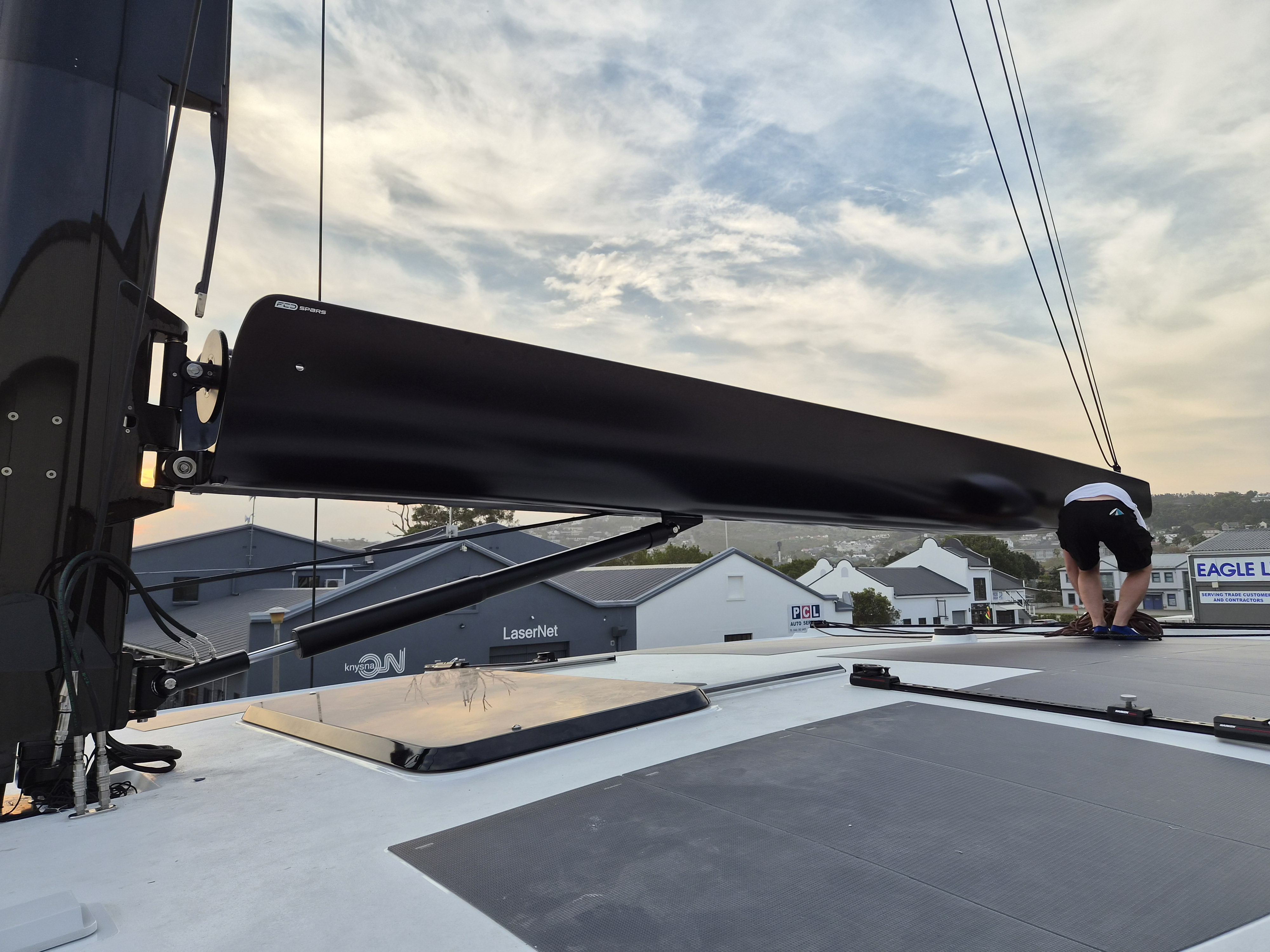 Furling boom construction and completed work