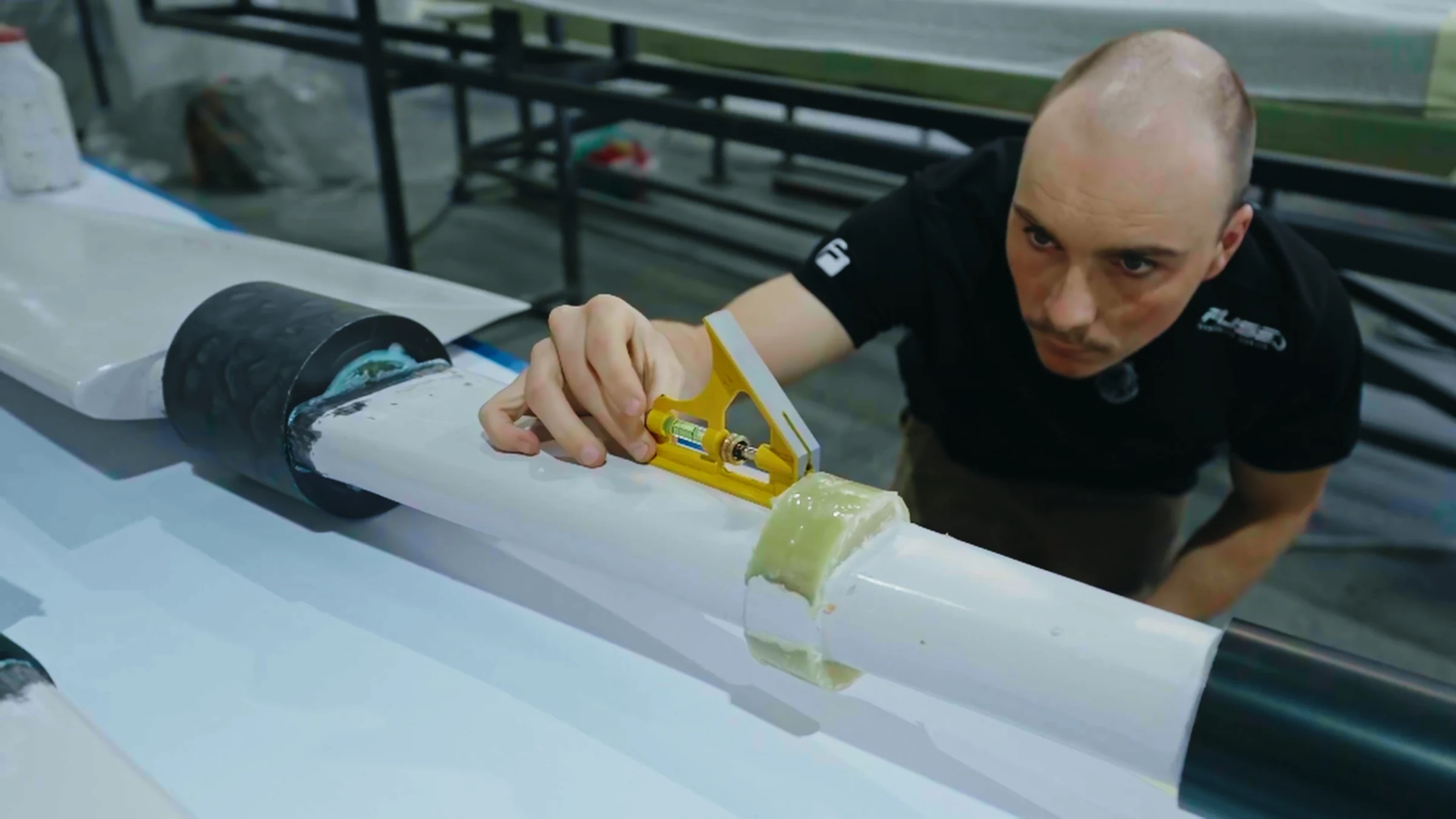 Measuring a component on the workbench